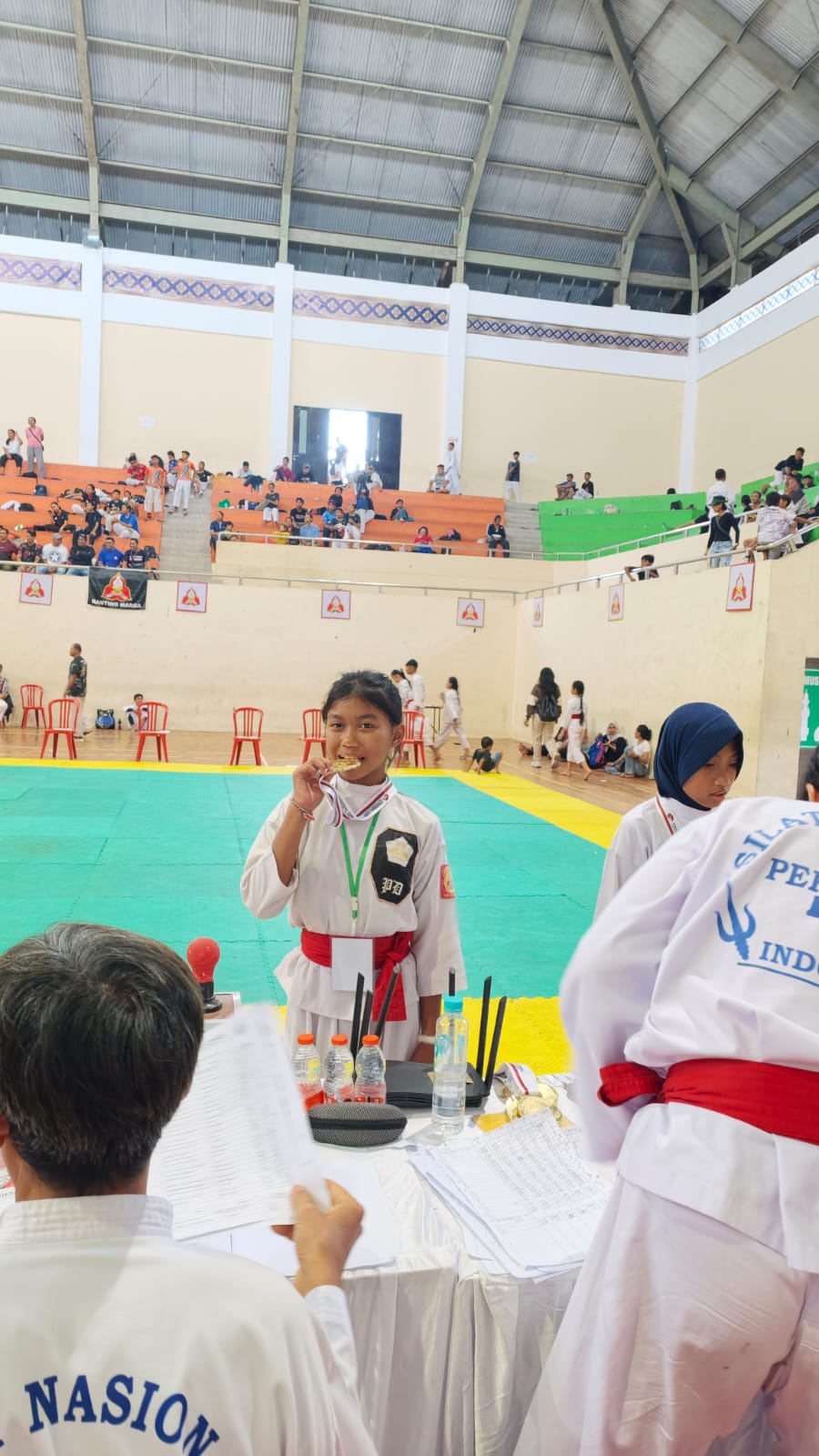 Siswi SD Negeri 5 Yehembang Raih Dua Medali Emas pada Perisai Diri Open Tournament 2026